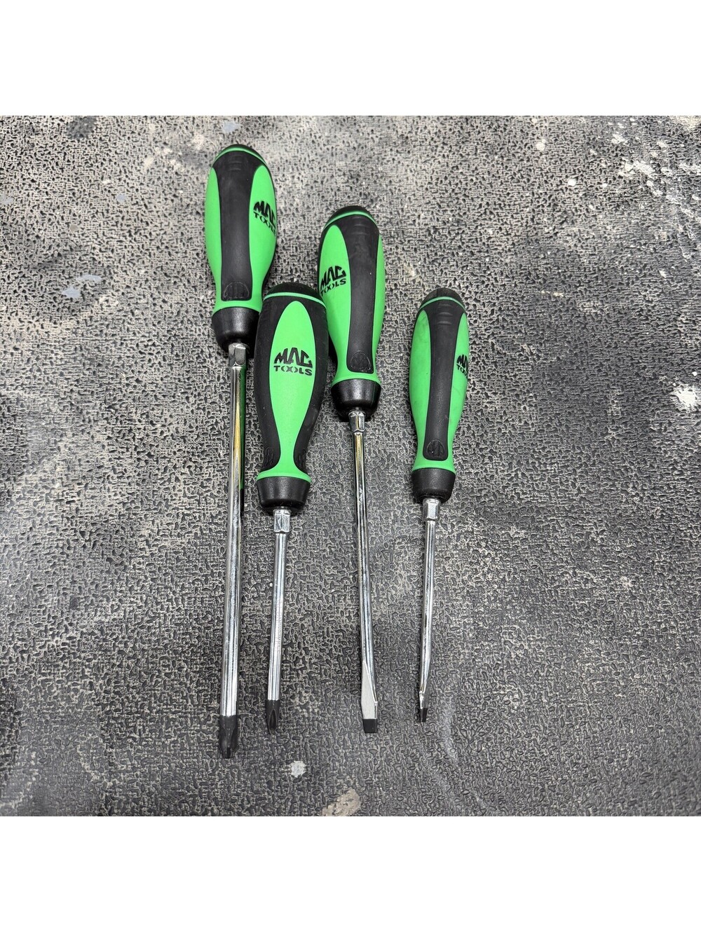 Mac Tools Screwdriver Set 4-Piece Ergonomic Handle Phillips Slotted Professional